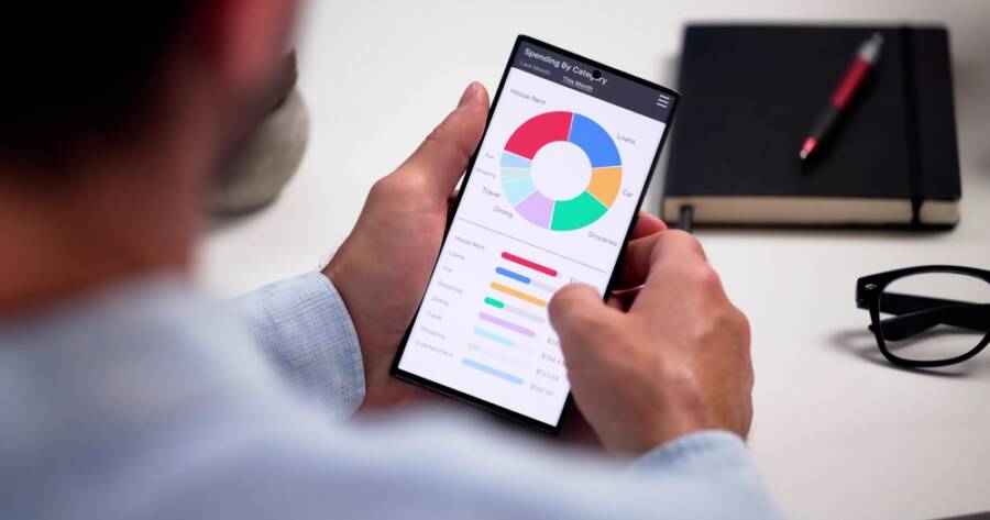 The Best Apps to Track Spending and Save More